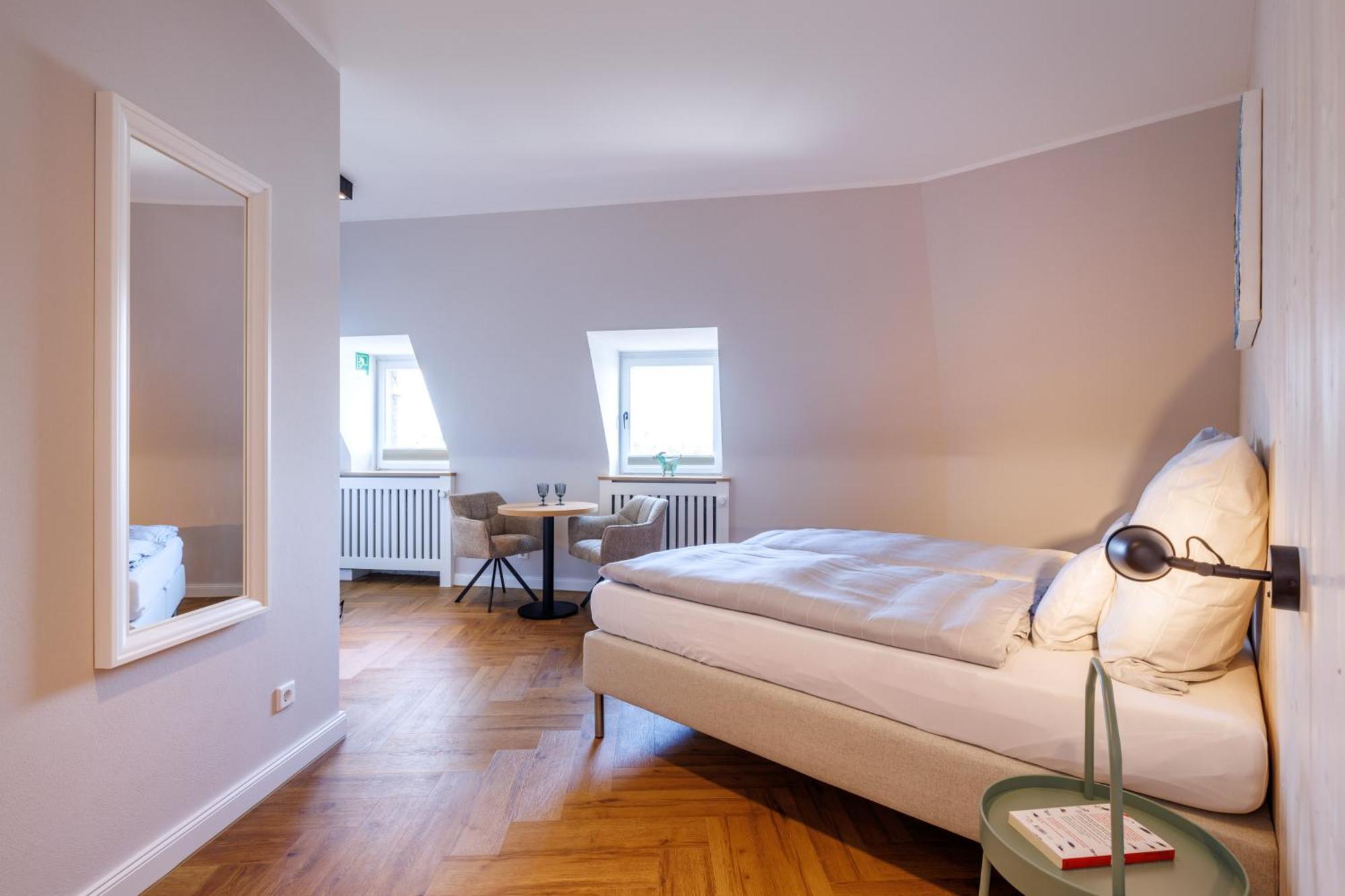 Logierhaus Rheintoreins Hotel