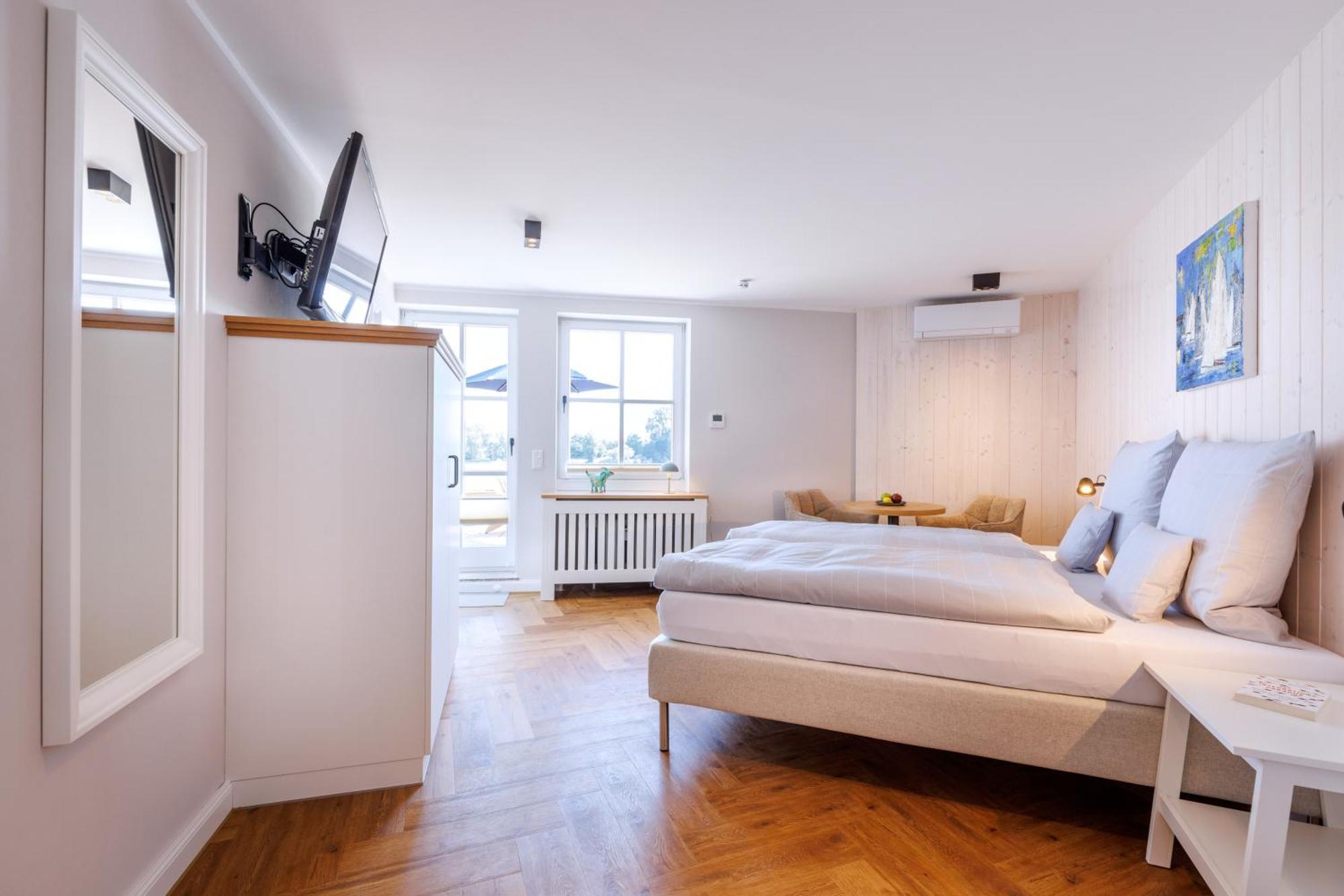 Logierhaus Rheintoreins Hotel